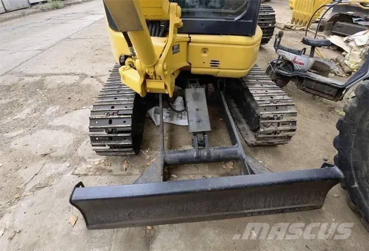 Komatsu PC35 Minikaivukoneet < 7t