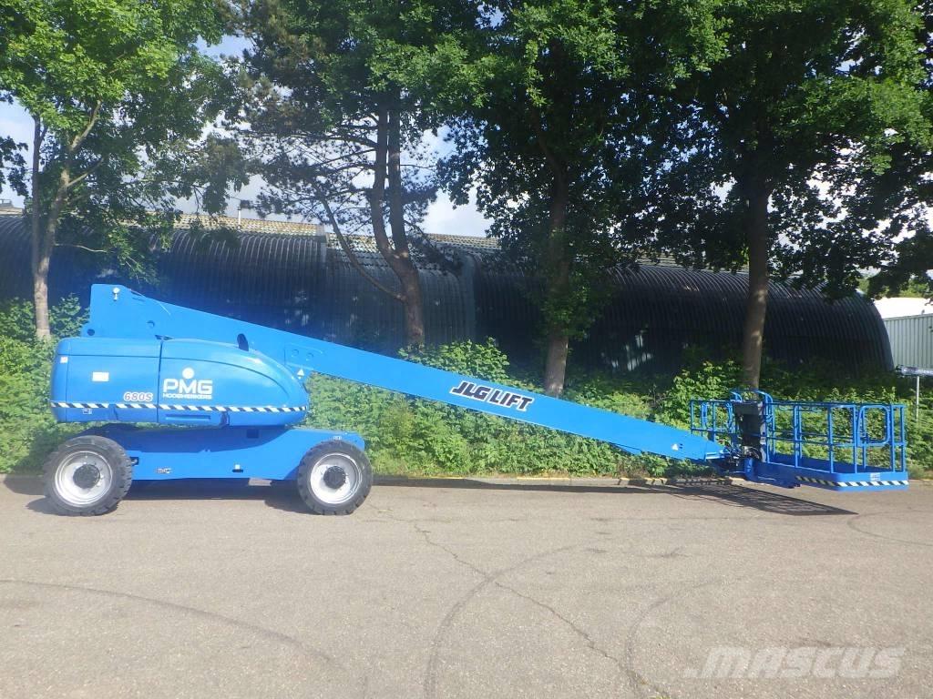 JLG 680S Teleskooppipuominostimet