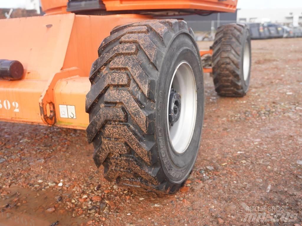 JLG 460 SJ Teleskooppipuominostimet