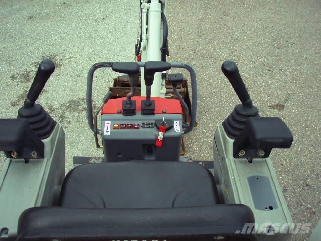 Takeuchi TB 210 R Minikaivukoneet < 7t