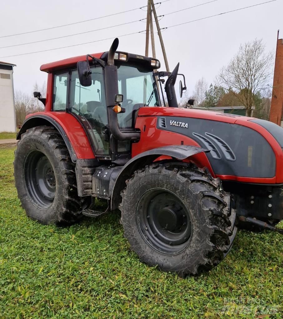 Valtra T 202 Versu Traktorit