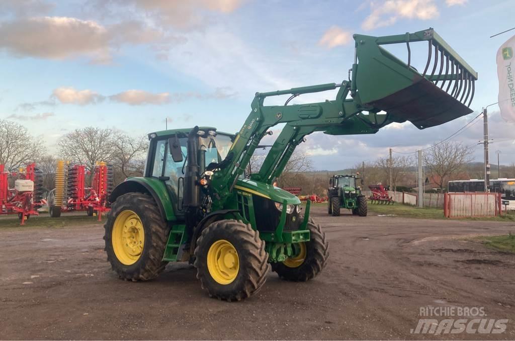 John Deere 6120M Traktorit