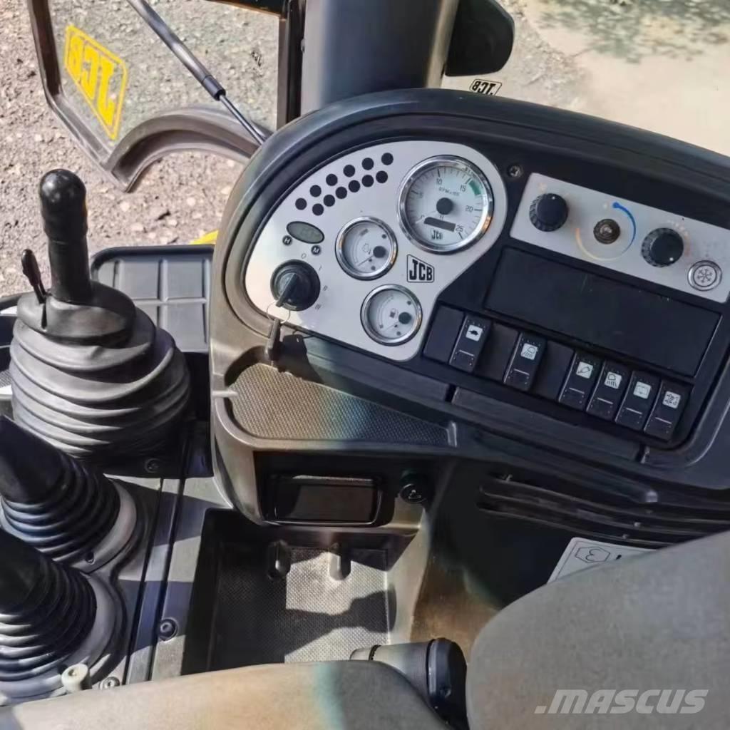 JCB 3CX Kaivurikuormaajat