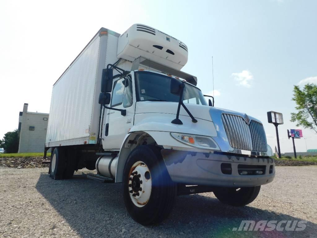 International 4400 Kontti-/tasonostoautot