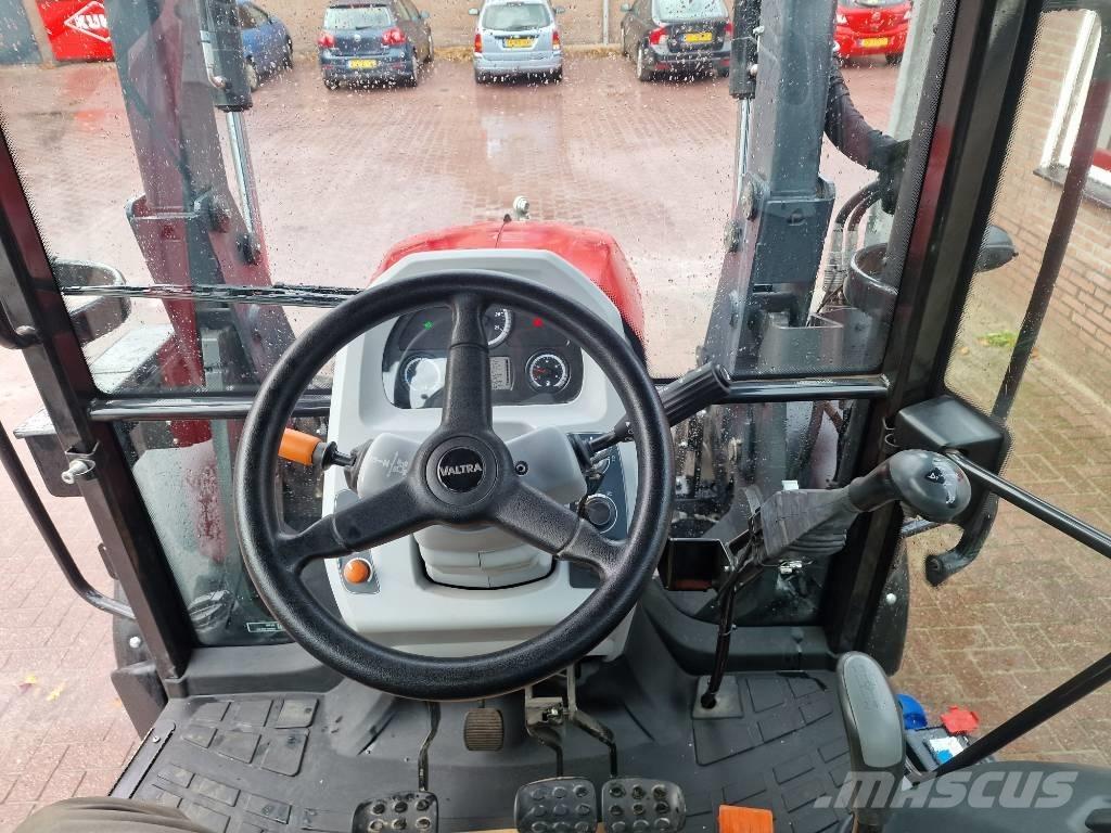 Valtra A 94 Traktorit