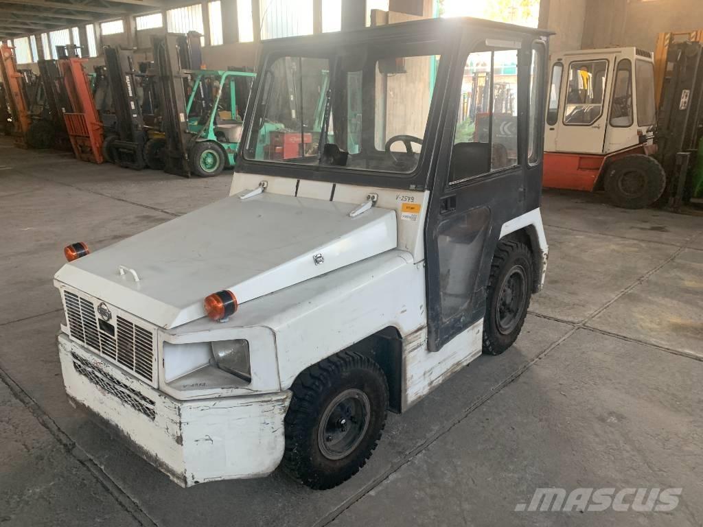 Nissan TD2500 V-2579 Lentokenttien kalusto