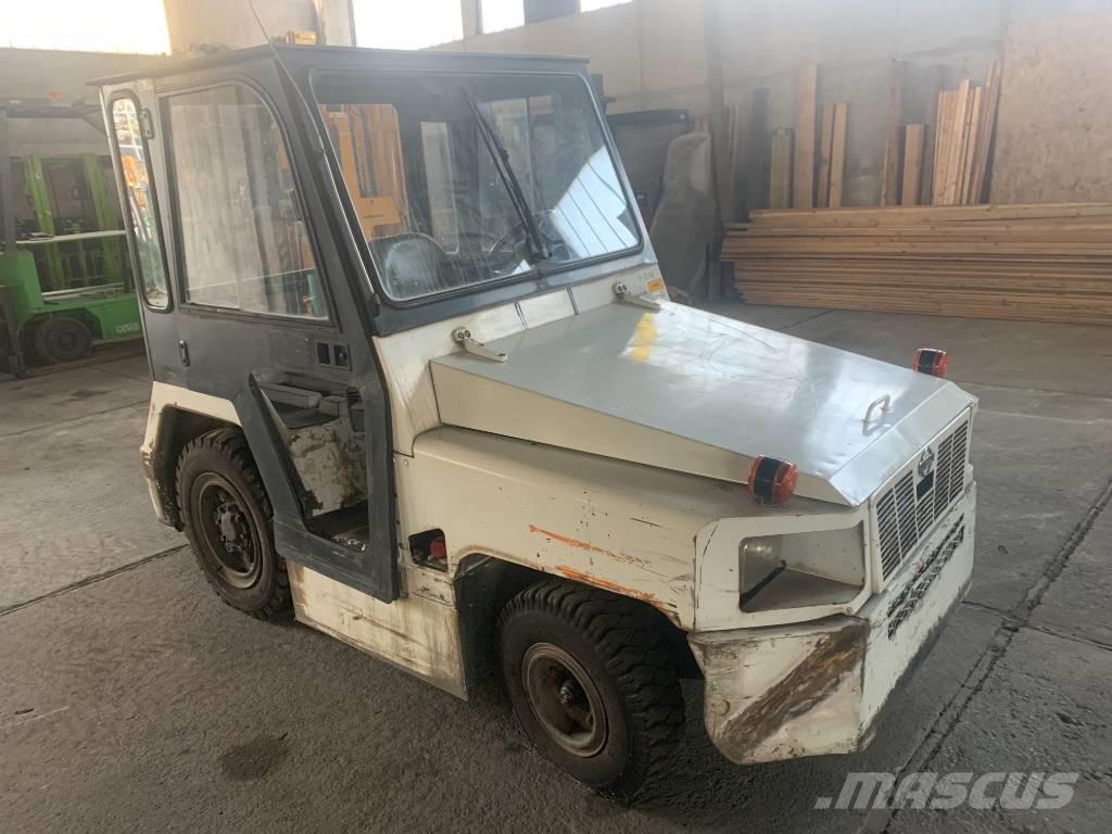 Nissan TD2500 V-2579 Lentokenttien kalusto