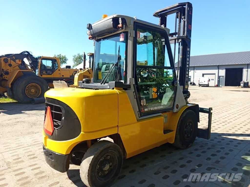 Mitsubishi FD 40 K Dieseltrukit