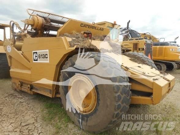 CAT 613C Kaavinvaunut