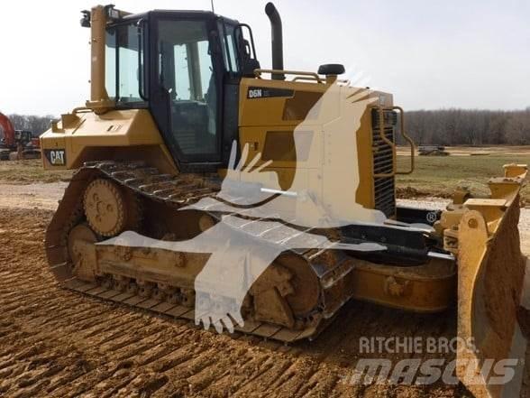 CAT D6N XL Telaketjupuskutraktorit