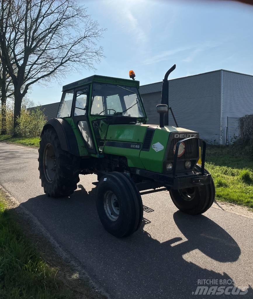 Deutz DX85 Traktorit