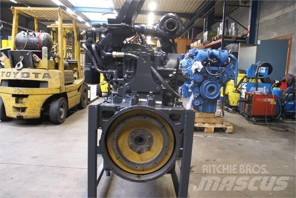 Komatsu SA6D125 E2 Moottorit
