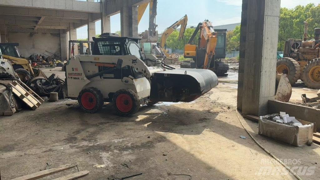 Bobcat S 16 Liukuohjatut kuormaajat