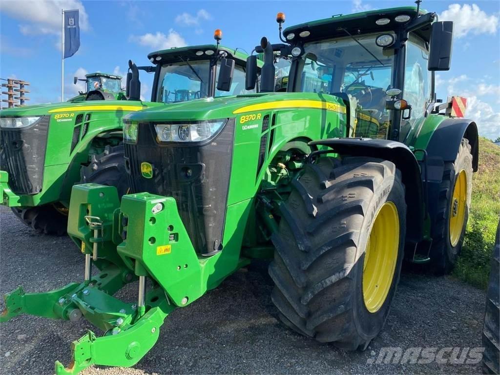 John Deere 8370R Traktorit