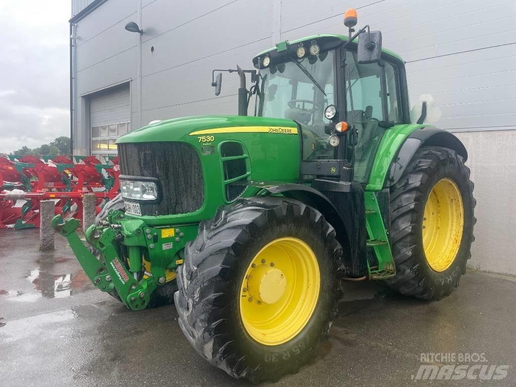 John Deere 7530 Traktorit