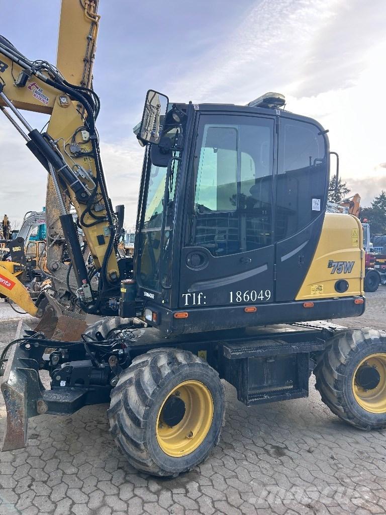 Yanmar B 75 W Pyöräkaivukoneet