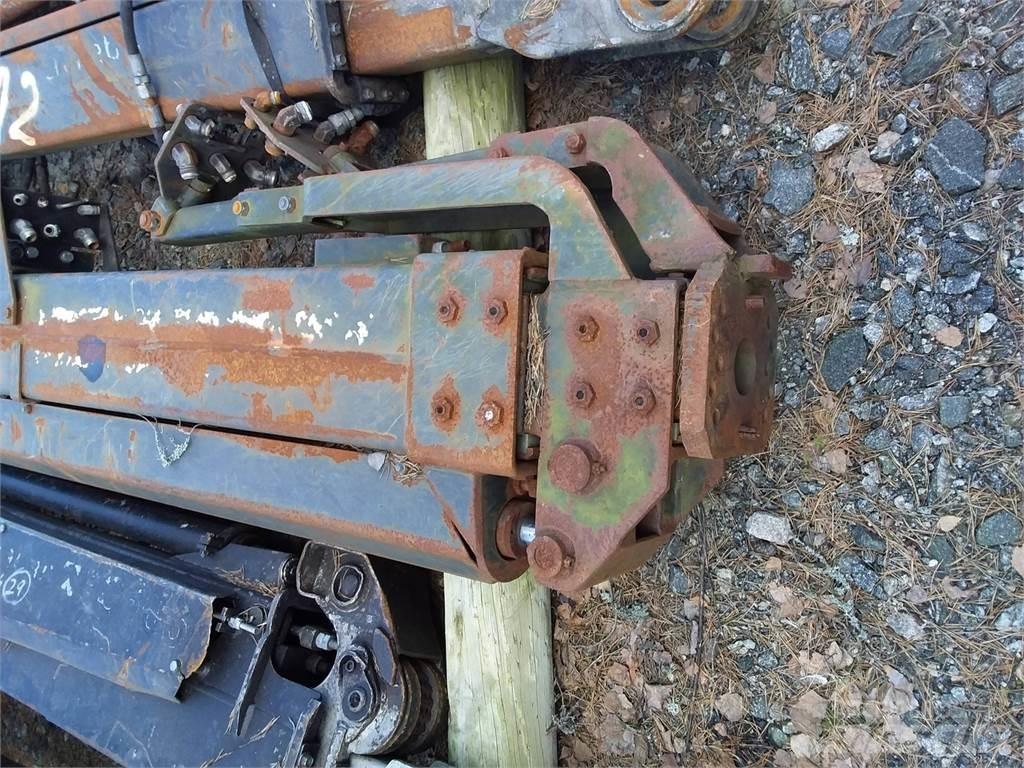John Deere 210 Harvesterinosturit