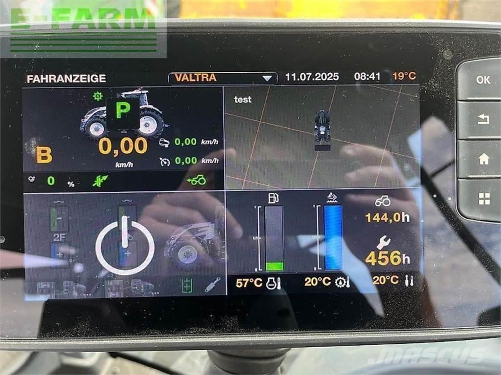 Valtra q245 Traktorit