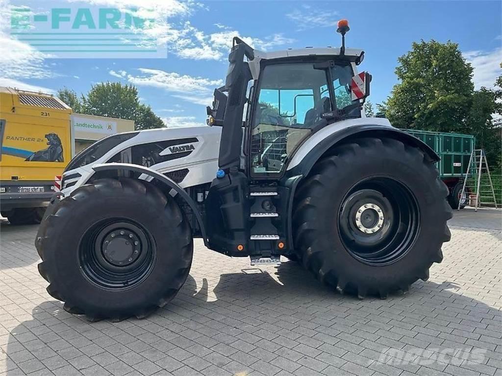 Valtra q245 Traktorit