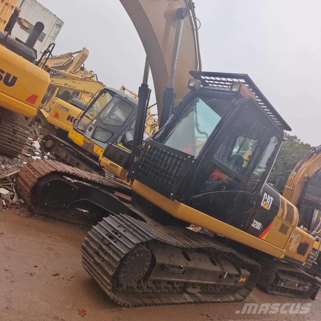 CAT 320 D Telakaivukoneet
