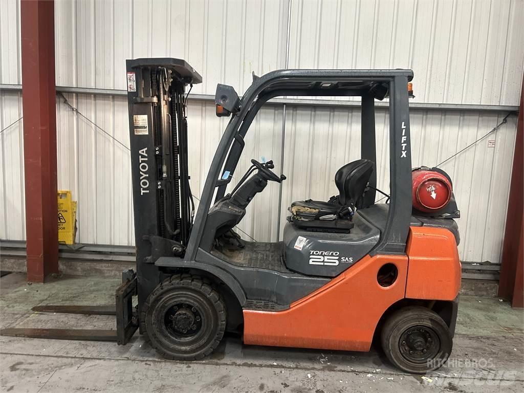 Toyota 02-8FGF20 Nestekaasutrukit