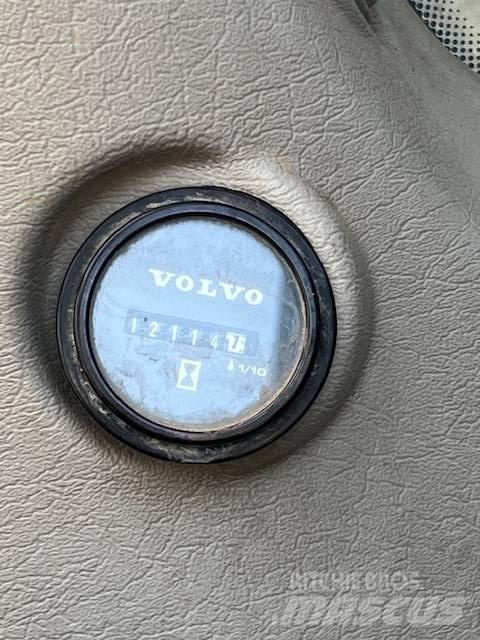 Volvo EC 220 DL Telakaivukoneet