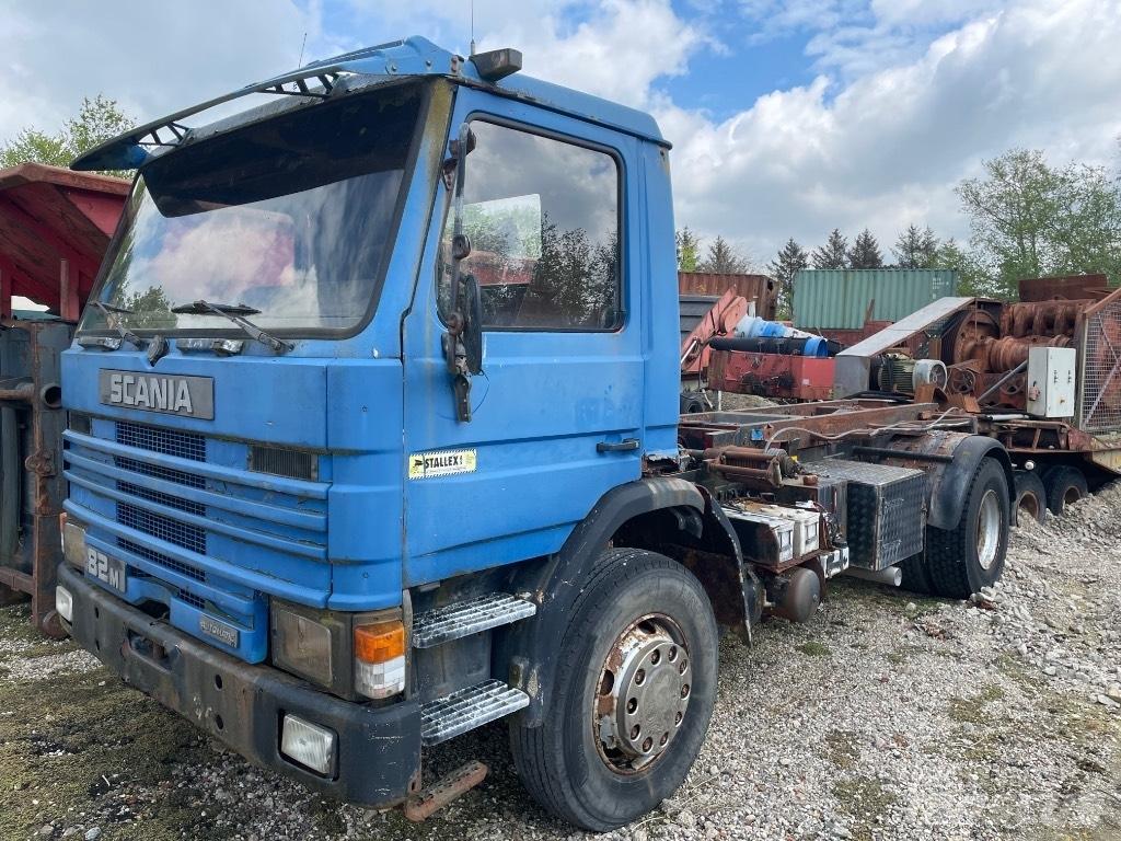 Scania 82M Vaihtolava-autot