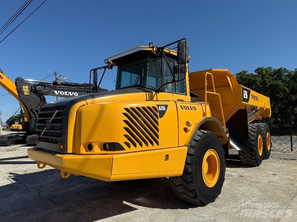 Volvo A25D Dumpperit