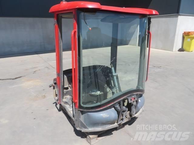 Volvo L30B / L35B Ohjaamo ja sisusta