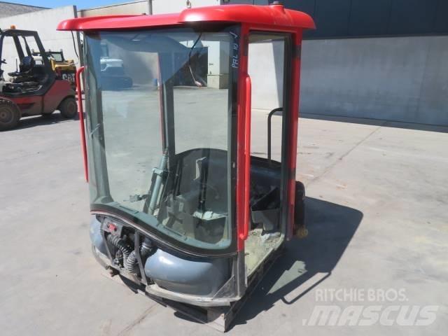 Volvo L30B / L35B Ohjaamo ja sisusta