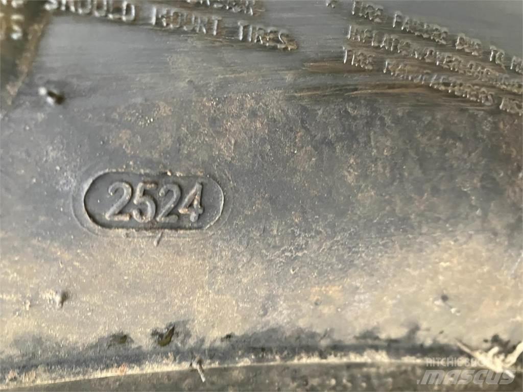 Mitas 600/65R38 Renkaat ja vanteet