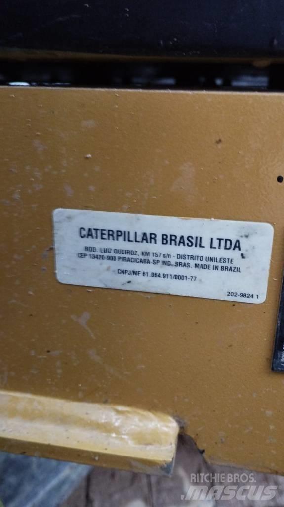 CAT 313D2L Telakaivukoneet