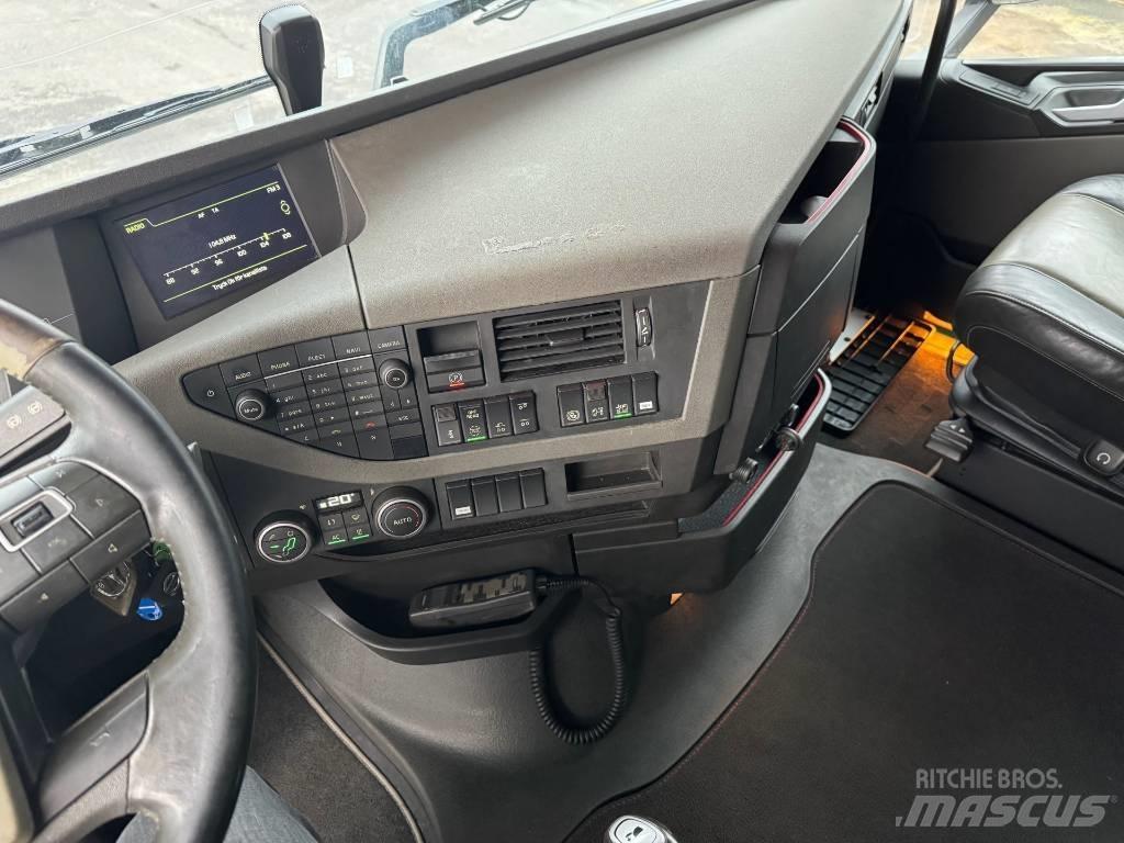 Volvo FH 540 Vetopöytäautot