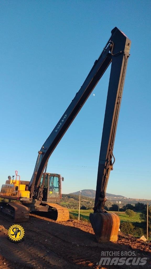 Volvo EC 250 D Telakaivukoneet