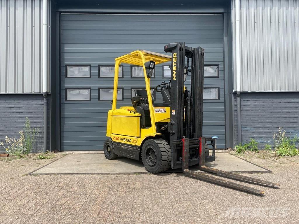 Hyster J2.50XM Sähkötrukit