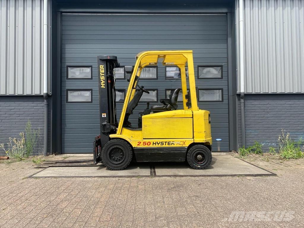 Hyster J2.50XM Sähkötrukit