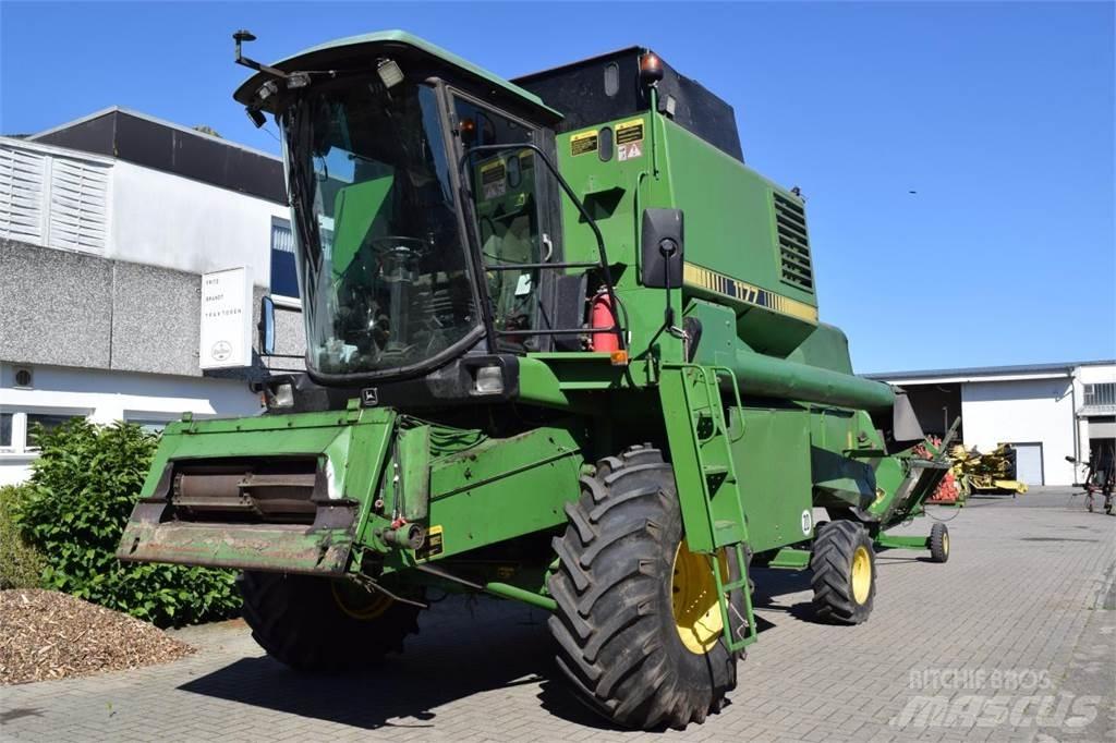 John Deere 1177 Leikkuupuimurit