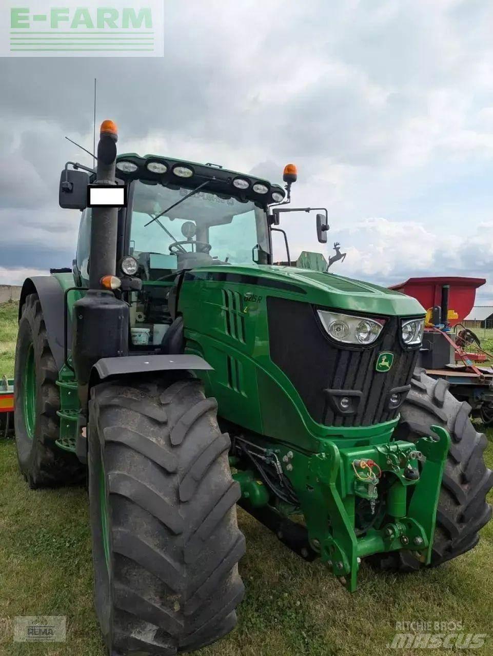John Deere 6215 r Traktorit