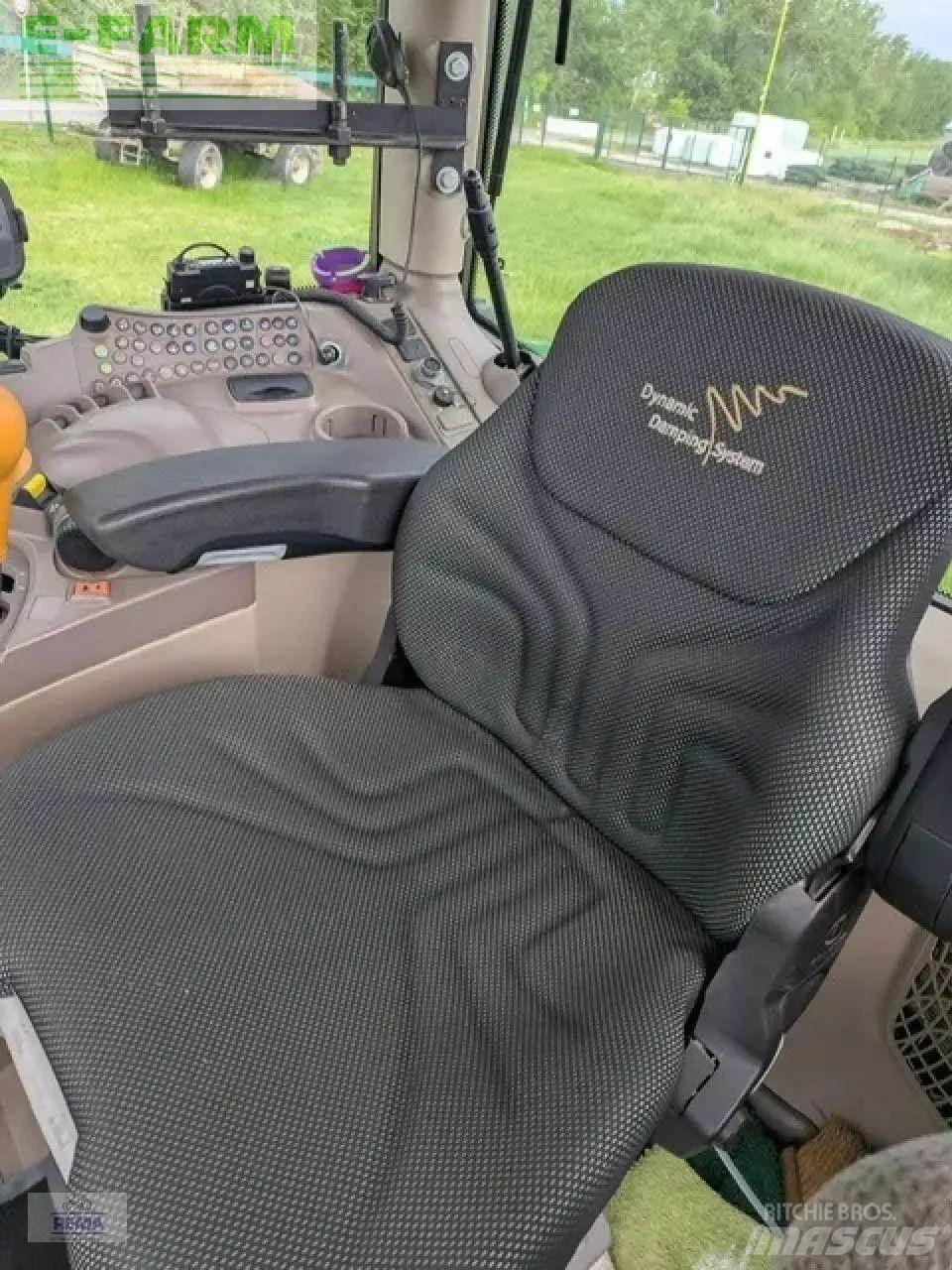 John Deere 6215 r Traktorit