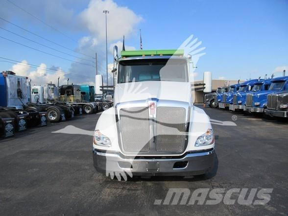Kenworth T680 Sora- ja kippiautot