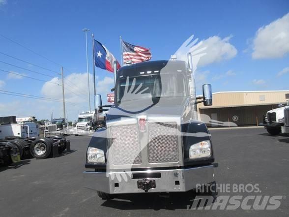 Kenworth T880 Vetopöytäautot