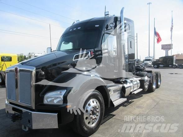 Kenworth T880 Vetopöytäautot