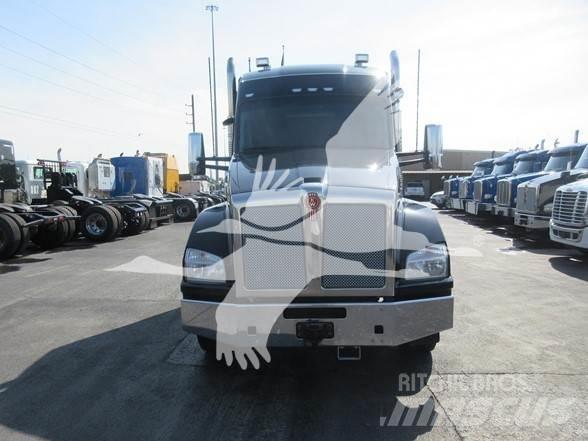 Kenworth T880 Vetopöytäautot