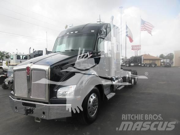 Kenworth T880 Vetopöytäautot