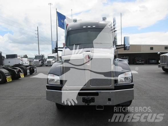 Kenworth T880 Vetopöytäautot