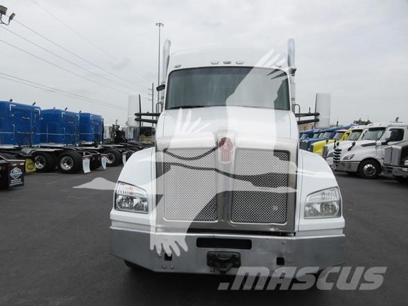 Kenworth T880 Vetopöytäautot