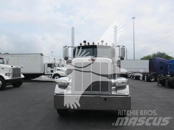 Peterbilt 388 Vetopöytäautot