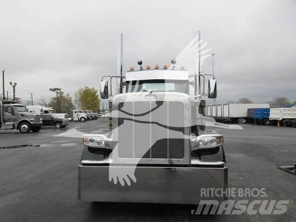 Peterbilt 389 Vetopöytäautot