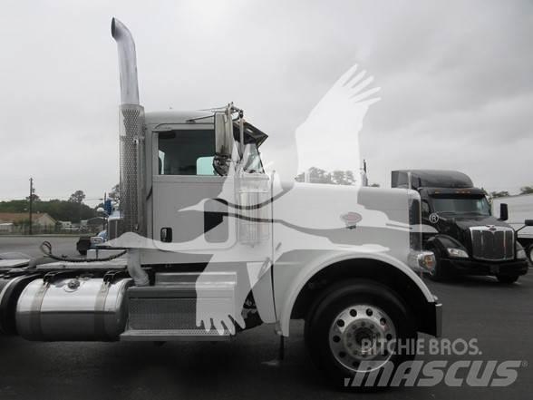 Peterbilt 389 Vetopöytäautot