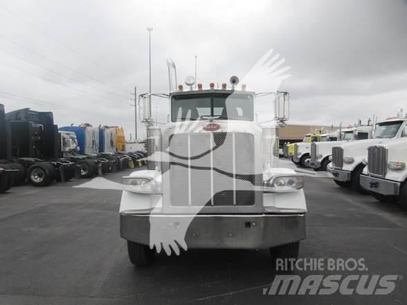 Peterbilt 389 Vetopöytäautot